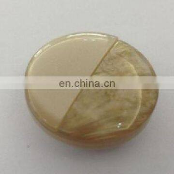 44L Custom Fancy Yellow Shank Polyester Resin Button Has Half Solid Yellow Color And Half Yellow Sheet Color, Different Shape