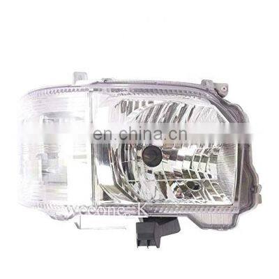 For Toyota 2014 Hiace Head Lamp right Drive manual 81170-26740/26800 Car Headlamps Car lamp Car Light Auto Headlamps Headlights