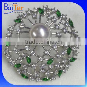 China Wholesale Custom Made Cubic Zircon Pearl Brooch/Fashion New Brooch Design