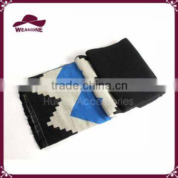 2015 New ZigZag Pattern Woven Acrylic Scarf