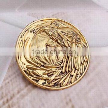 Fashion antique gold plated carved animal brooch coin shape pin