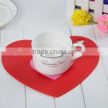 Custom silicone coasters heart shaped colorful silicone pot coaster