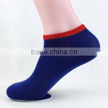 Solid Color Cheap Cotton Boat Men Socks photo-2