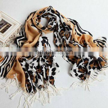 Acrylic fiber leopard print earth yellow tassel scarf