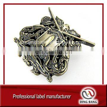 High Precision Custom Design And Military Cluth Type Bronze Brushed Back Metal Ancient Decoration Badge