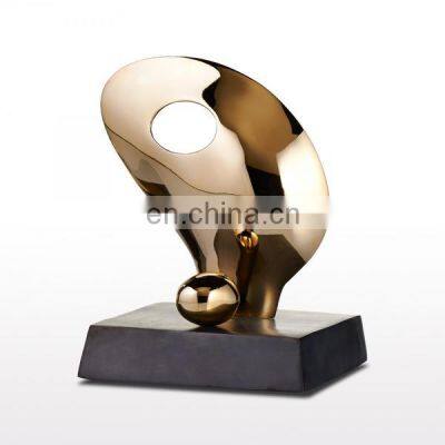 gold sculpture