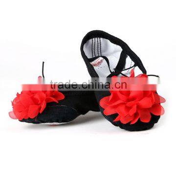 Fashion beautiful dance wear black and big red flower ballet shoes baby girls shoes