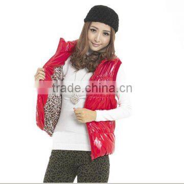 OEM hot sale red hooded vest for women