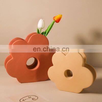 Wholesale INS Bud Vase Ceramic Art Geometric Flower Shape Floral Moranti Wedding Centerpieces & Table Decorations Ceramic Vase