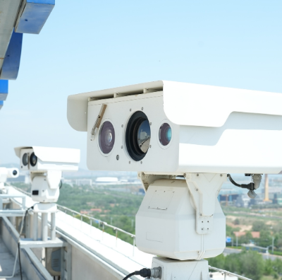 Professional Long-Distance Multi-Spectrum Surveillance Camera – 12μm Infrared Detector, 25~225mm Thermal Zoom for All-Weather Use