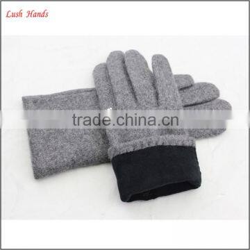 Ladies Affordable Woolen Gloves With Fake Pearl Ring photo-2