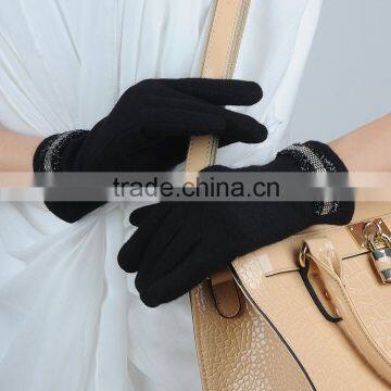 Black Colored Paillette Decorated Women Wool Gloves Made With Your Comfort in Mind photo-3