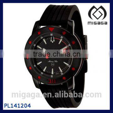 Fashion Rubber strap cool quartz watch for men with date window/ date function black rubber band sport quartz watch