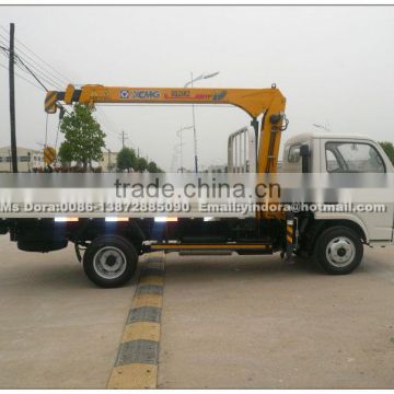 Dongfeng 4x2 small hydraulic crane truck