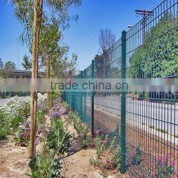 2015 New design welded wire mesh fence panels