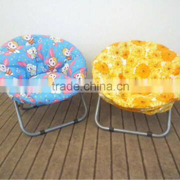 Fashionable folding round beach chairs,small size half moon chair