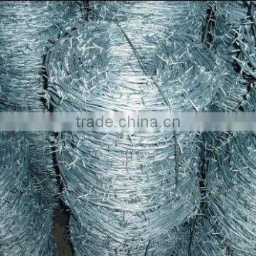 Best price hot dip galvanized barbed wire fence(profassional manufacture)