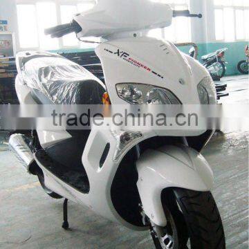 Hot selling high quality beautiful design 150cc gas scooter