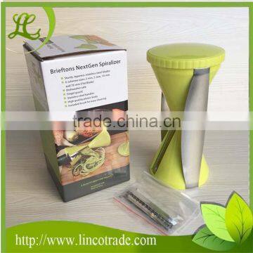 Kitchen 4 in 1 Plastic Vegetable Spiral Slicer