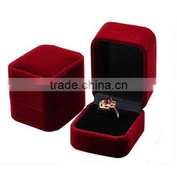 Factory wholesale velvet ring box,engagement ring display box