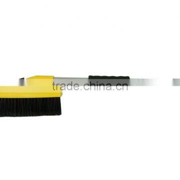 China OEM Factory Scratch-free Snow Brush With Foam Grip photo-2