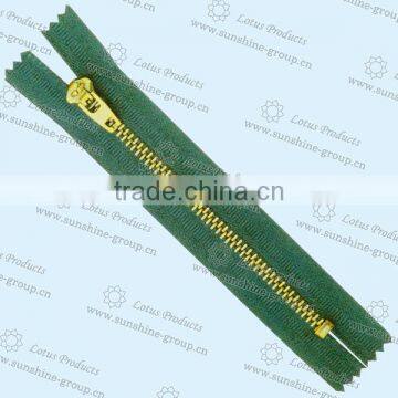 Golden Finishing Brass Zipper For Bags photo-4