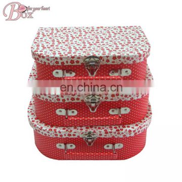 Medium-sized personality paperboard Customize design cute suitcase whole printing gift boxes with handle