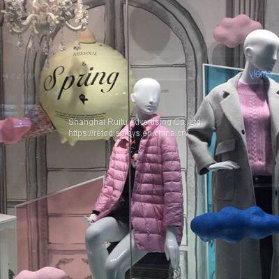 NEW YEAR WINDOW DISPLAY PROPS