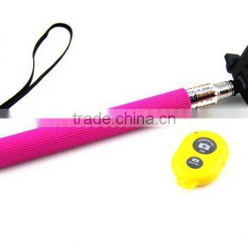 Wholesale hot new extendable selfie stick with bluetooth shutter button for iOS Android