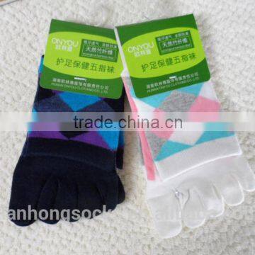 Hot selling bamboo fiber deodorant cozy five toe socks woman socks