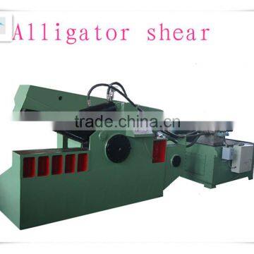 Alligator shear / scarp mental shear /mental cutting shear