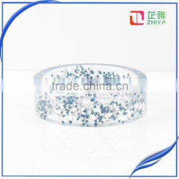 Handmade wide pressed real baby's breath blue dried flower resin bangle for women