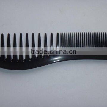 Small plastic comb