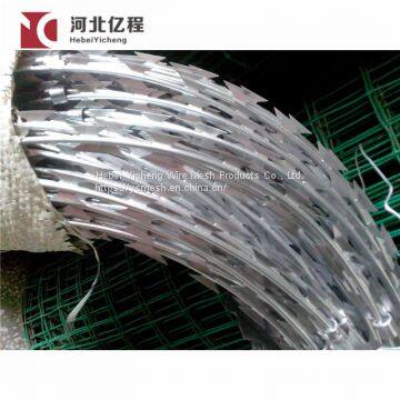 2020 Низкая цена, высокое качество! Горячедувковая оцинкованная волоконно-резиновая колючая проволока, колючая проволока «концертина». Реальная фабрика. photo-5