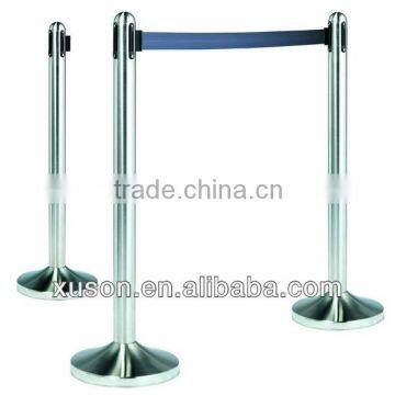 Large retail&leisure chrome retractable barrier stand queuemaster