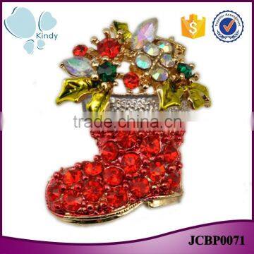 China wholesale zinc alloy crystal rhinestone main stone christmas boot brooch