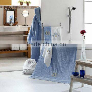 jacquard bath towel with embroidery