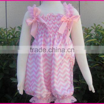 KP-ZZ019 Fancy baby girl pink white chevron cute romper 2015