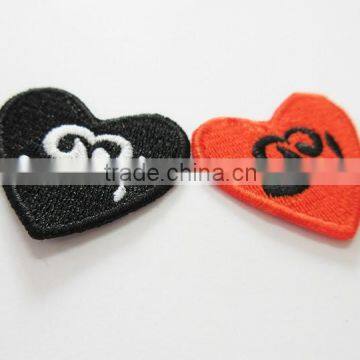 China Made C loth Fabrci Machine Badge Embroidery Logo