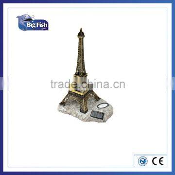 decoartive Outdoor solar powered sculpture polyresin eiffel tower shaped garden LED lights