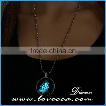 Popular Christmas Gifts Luminous Necklace Christmas Tree Pendant Necklace for Girl photo-4