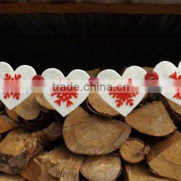 Hot sell felt Heart white Snowflake Garland as Christmas Garland made in China