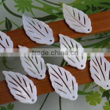 Quality Natural Triangel White Shell Charms Diy Triangel White Shell Jewelry Accessories for 2016 photo-2