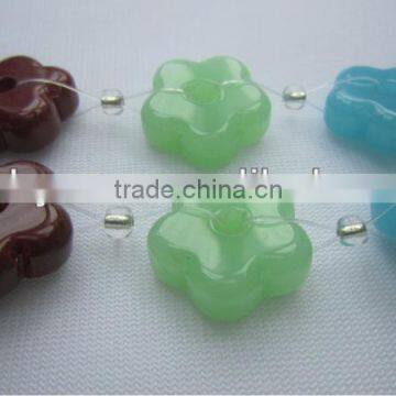 Glass Beads in Flower Shape