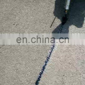 Road repair machine walk behind cement concrete sealing equipment