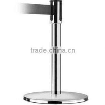 Retractable belt barrier system