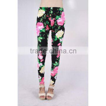 Ladies printed leggings withprinted leggings with flowers