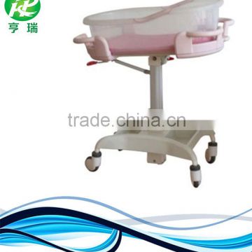 Deluxe manual hospital baby bassinet / cot / trolley