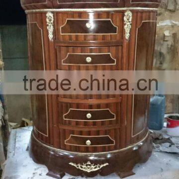 French chest of drawers