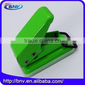 China Professional Heavy Duty One Hole Punch photo-3